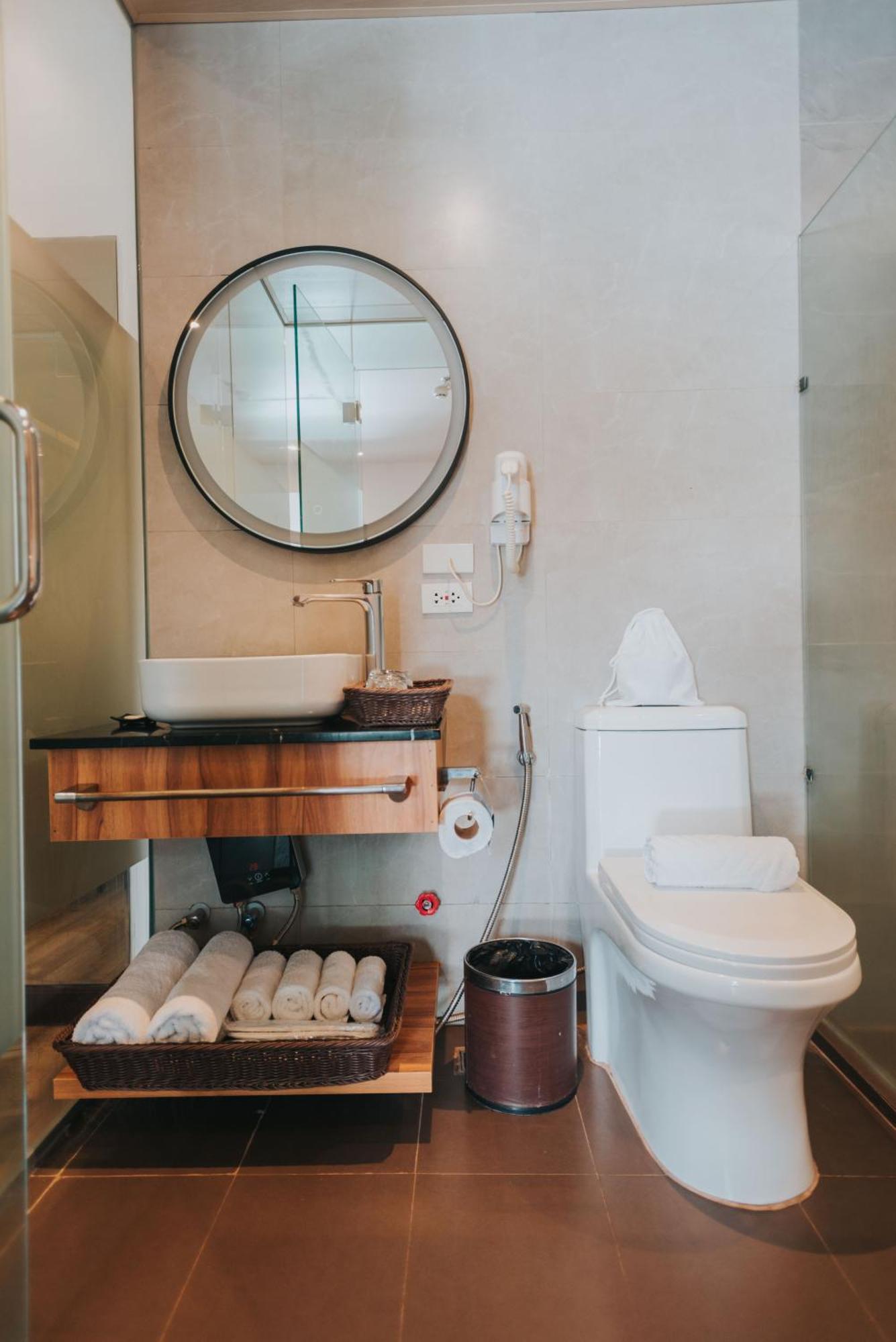Surestay Plus Hotel By Best Western Ac Luxe Angeles City Extérieur photo
