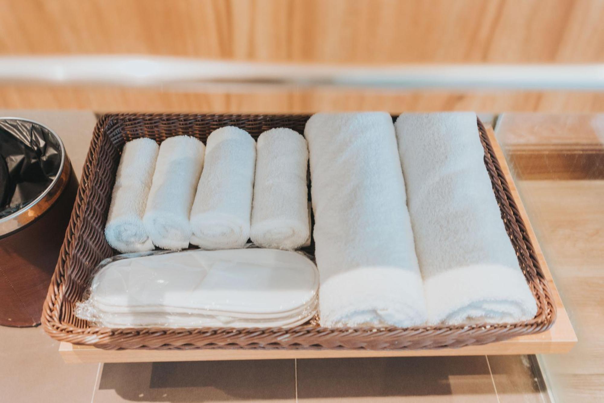 Surestay Plus Hotel By Best Western Ac Luxe Angeles City Extérieur photo
