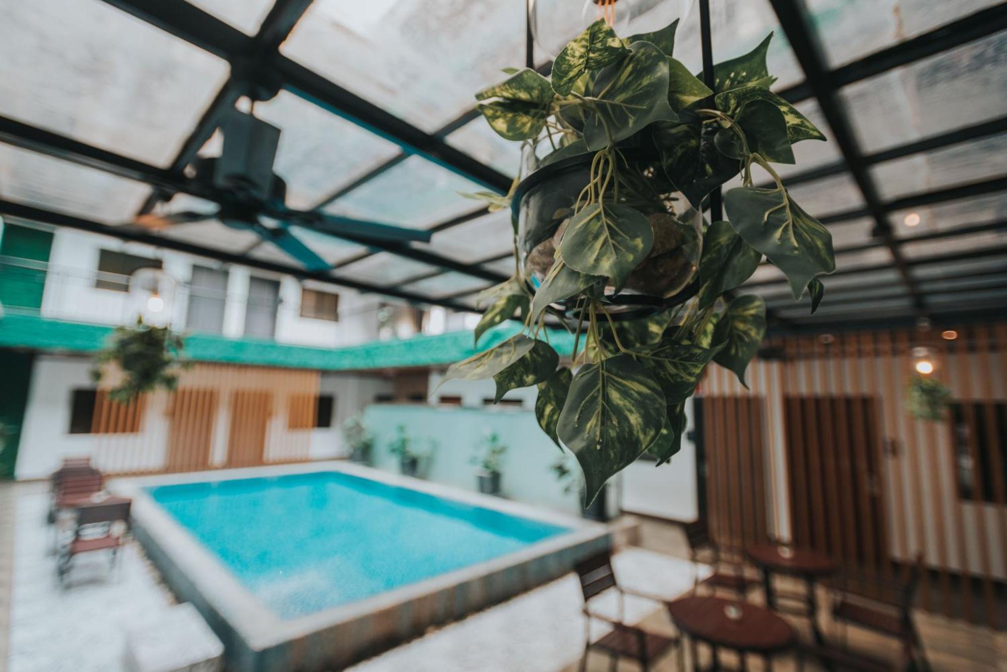 Surestay Plus Hotel By Best Western Ac Luxe Angeles City Extérieur photo