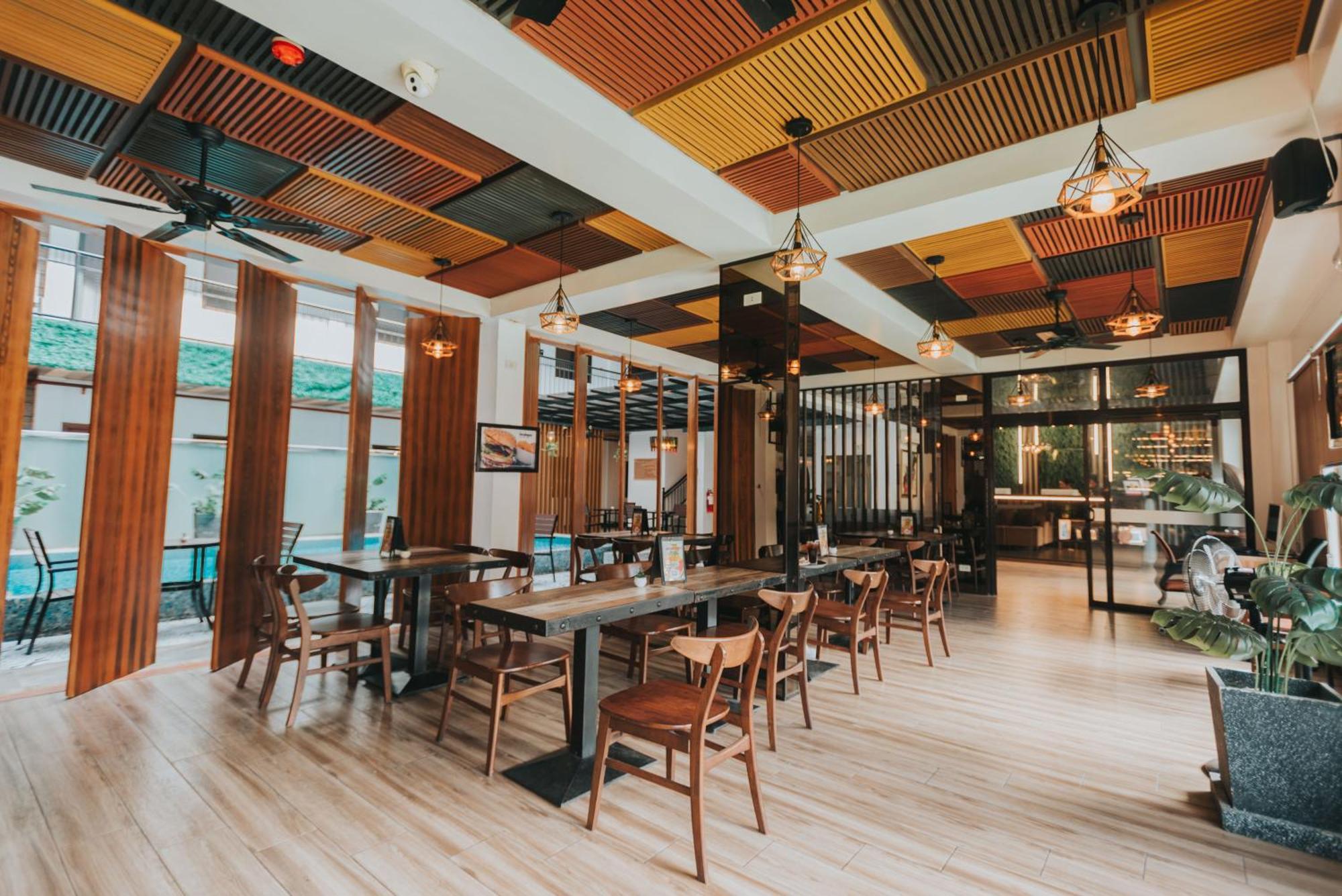 Surestay Plus Hotel By Best Western Ac Luxe Angeles City Extérieur photo